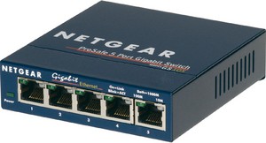 Фото свитча NETGEAR GS105