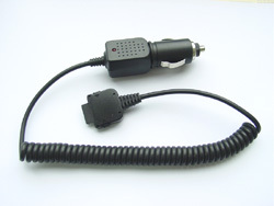 Фото автомобильной зарядки для Palm Zire 72
