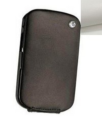 Фото кожаного чехла для BlackBerry Bold 9900 Noreve Tradition 22223T2 (White)