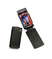 Фото кожаного чехла для Sony Ericsson XPERIA Arc Noreve Tradition 21021Т1 (Black)