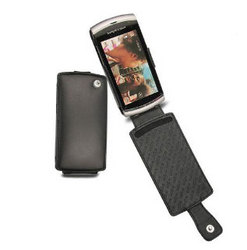 Фото кожаного чехла для Sony Ericsson Vivaz U5i Noreve Tradition 21014T1 (Black)