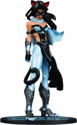 Фото фигурка DC Unlimited Ame-Comi Heroine Series Catwoman Blue Suit Variant Statue 30042