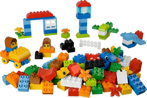 Фото конструктора LEGO Duplo Набор кубиков Строй и играй 4629