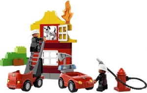 Фото конструктора LEGO Duplo Пожарный участок 6138