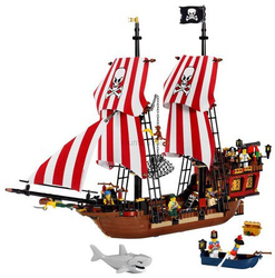 Фото конструктора LEGO Pirates Корабль Бородатого капитана 6243