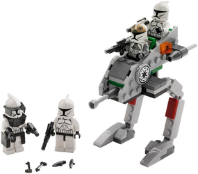 Фото конструктора LEGO Star Wars Шагающие роботы-клоны 8014