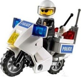 Фото конструктора LEGO City Полицейский мотоцикл 7235