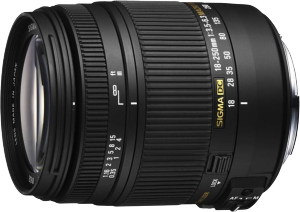 Фото объектива Sigma AF 18-250mm f/3.5-6.3 DC OS HSM Macro Canon EF-S