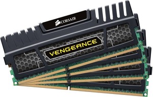 Фото Corsair CMZ32GX3M4A2400C10 DDR3 32GB DIMM