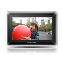 Фото цифровой рамки Samsung SPF-107H