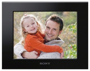 Фото цифровой рамки Sony DPF-C800