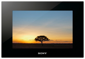 Фото Sony DPF-XR100 (Уценка - механические повреждения до 20 мм, дефект корпуса, пятна справа от экрана)