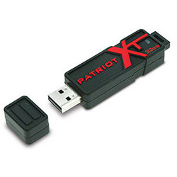 Фото флэш-диска Patriot Xporter XT Boost 32GB PEF32GUSB