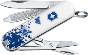 Фото швейцарского армейского ножа Victorinox Classic SD Romantic Modern 0.6223.L1206
