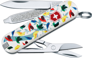 Фото швейцарского армейского ножа Victorinox Classic SD Little Birds 0.6223.L1306