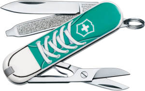 Фото швейцарского армейского ножа Victorinox Classic SD Sneakers 0.6223.L1210