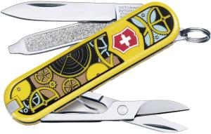 Фото швейцарского армейского ножа Victorinox Classic Swiss Clockwork 0.6223.L1402