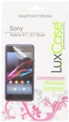 Фото защитной пленки для Sony Xperia E1 dual LuxCase суперпрозрачная