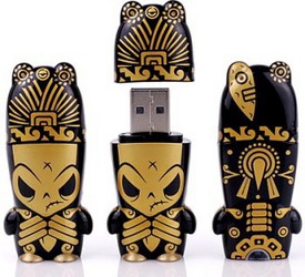 Фото флэш-диска Mimoco Mimobot Mictlantecuhtli 4GB