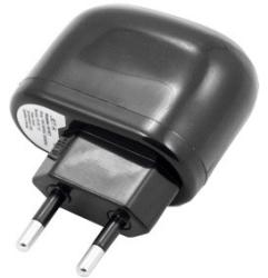 Фото универсальной зарядки Jet.A JA-UC10