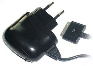 Фото универсальной зарядки USB Ritmix RM-017