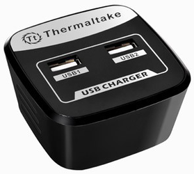 Фото универсальной зарядки Зарядное устройство Thermaltake TriP Dual USB AC Charger