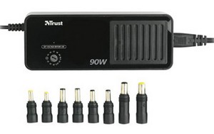 Фото универсального зарядного устройства Trust 16426 90W (8/16/240)